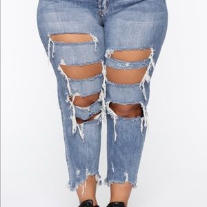 Fashion Nova- “ Don’t forget about me” Mom Jeans